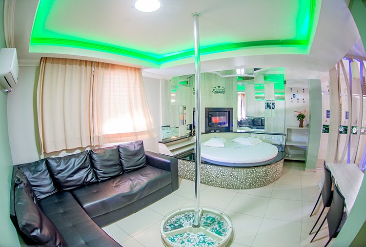 Motel Itapuã - BR-287, Santa Maria - Suíte Master Esmeralda foto 5