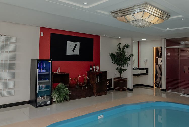 Velit Premium - Saída para Barão, Erechim - Suíte Velit Pool foto 4