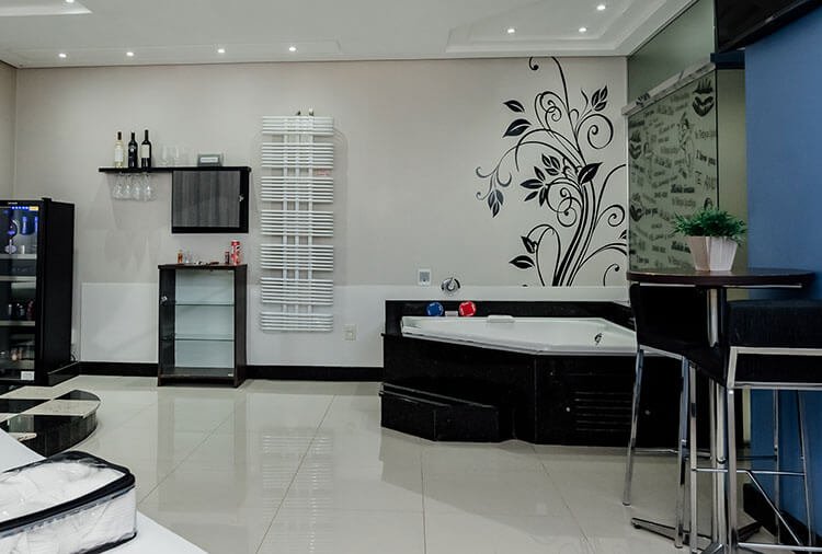 Velit Premium - Saída para Barão, Erechim - Suíte Lounge foto 2