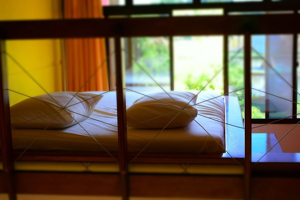 Lago Amor Motel, Marau