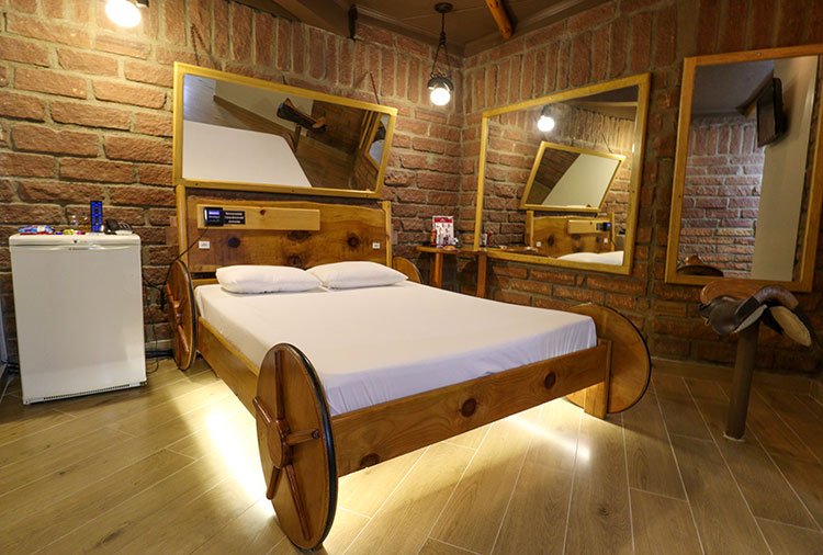 Motel Casa de Pedra, Carazinho - Suíte 3 - Country foto 3