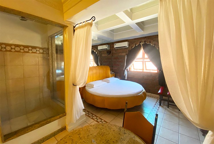 Camelot Motel Temático, São Leopoldo - Suíte s/ hidro foto 6