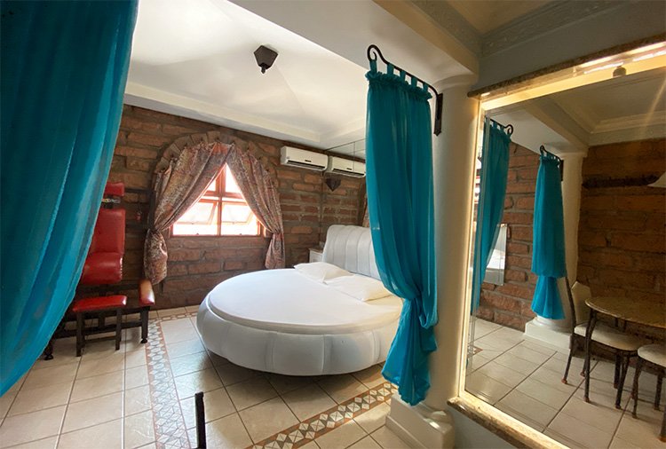 Camelot Motel Temático, São Leopoldo - Suíte s/ hidro foto 5