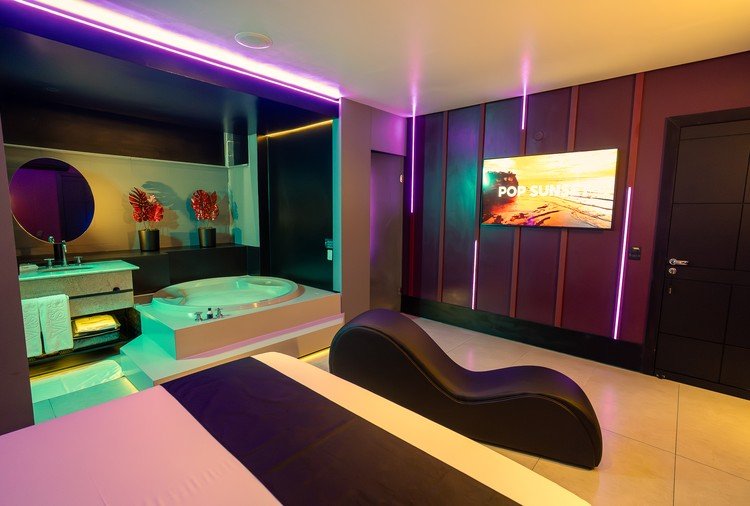 Motéis Vis à Vis - Porto Alegre, Porto Alegre - Suíte Wibe foto 2
