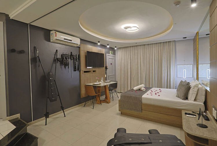 Motel Sherwood, Porto Alegre - Suíte Black Stone foto 5