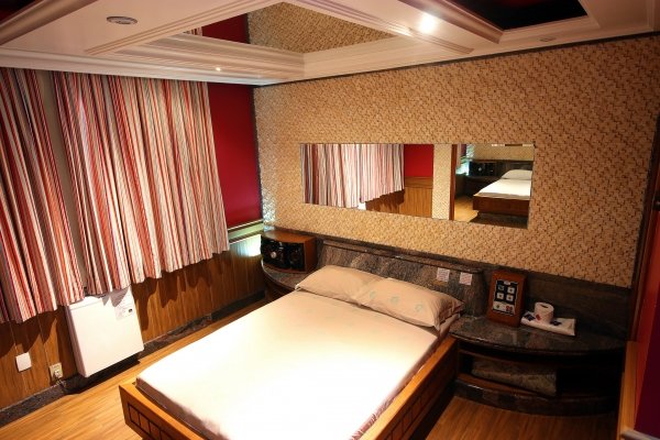 Apto Luxo c/ garagem - Motel Botafogo, Porto Alegre