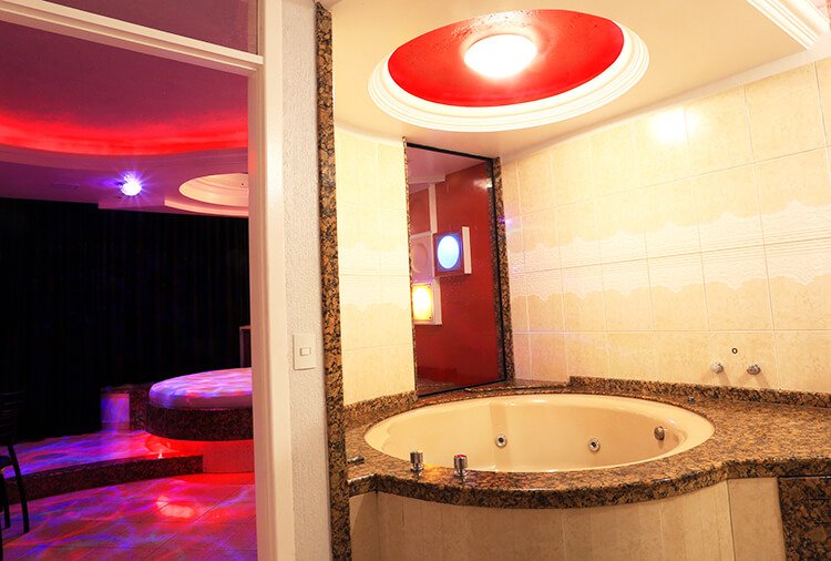Motel Ylang Ylang, São José - Suíte Ylang Master