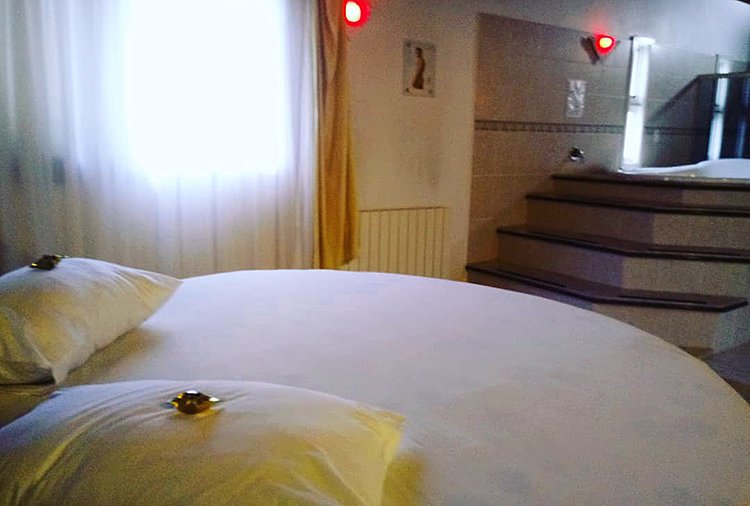 Motel Tentação, Nova Petrópolis - Suíte Emoções foto 6