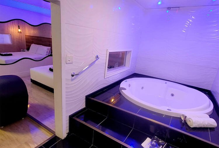Motel Astral, Caxias do Sul - Suíte com Hidro 10 foto 3