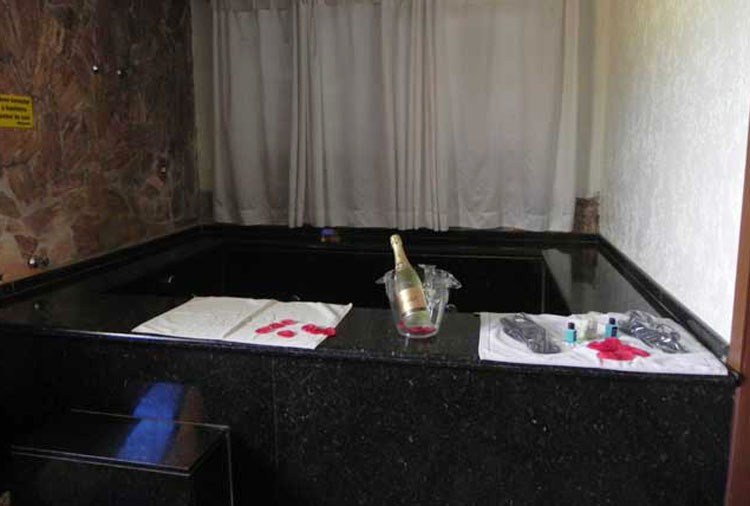 Motel Gêmeos - Tramandaí, Tramandaí - Suíte Especial com Piscina foto 7