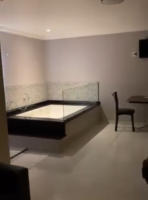 Agaphantus Motel, Vacaria