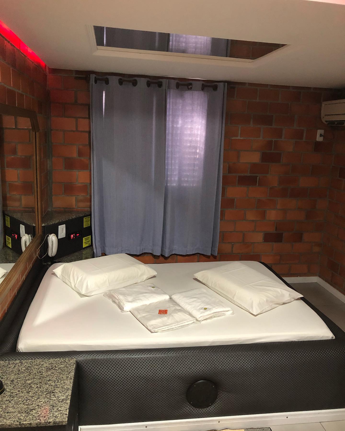 Alcovas Motel