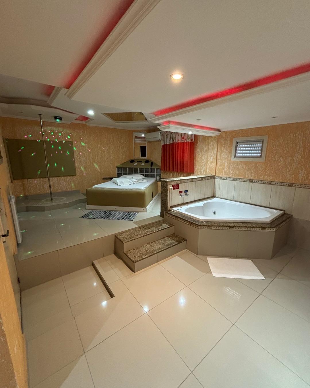 Alcovas Motel, Gravataí